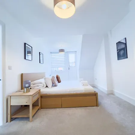 3-bed In The Heart Of Fitzrovia * London