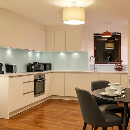 Charming 2 Bedroom Flat In The Heart Of London, 2 Mins To Trafalgar Square! * Londra