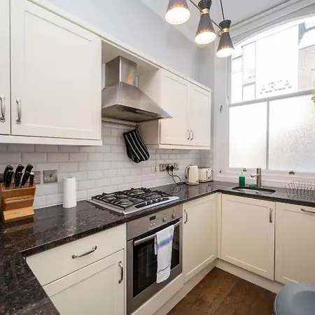 Cosy Retreat For Two Off Upper St, Islington Pass The Keys *