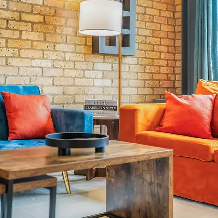 Waterloo - Modern And Industrial 2 Bed - Close To Bridge, Sleeps 6 דירה לונדון