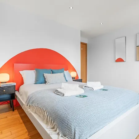 Waterloo - Modern And Industrial 2 Bed - Close To Bridge, Sleeps 6 * לונדון