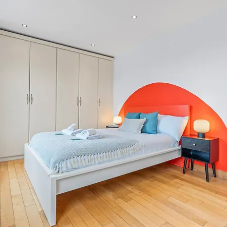 Waterloo - Modern And Industrial 2 Bed - Close To Bridge, Sleeps 6 לונדון