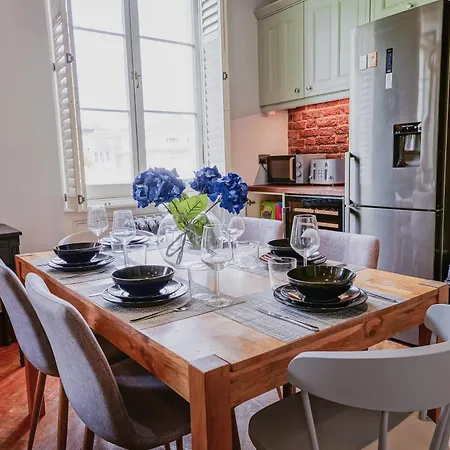 Paddington, Classic Two Bedroom Apartment *