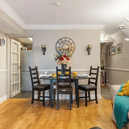 W2 Stylish And Apartment