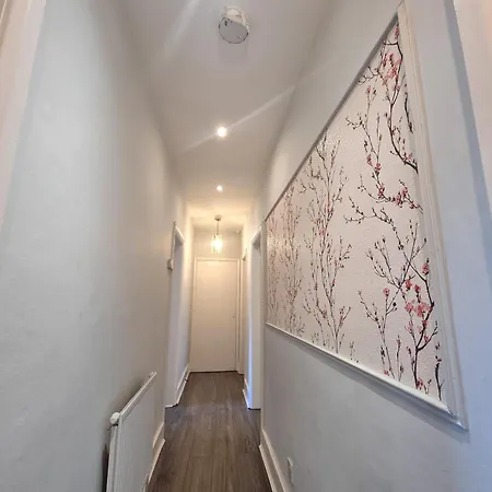 A8-3rd Floor 3-bed Flat In Elephant And Castle 伦敦