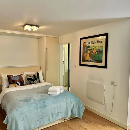 Close To Excel Centre
