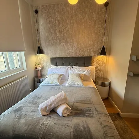 A1-1 Bed Ground Floor Flat In Elephant Castle Appartement *