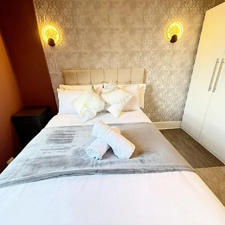 A8-3rd Floor 3-bed Flat In Elephant And Castle 伦敦