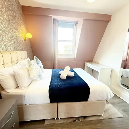 A8-3rd Floor 3-bed Flat In Elephant And Castle 伦敦
