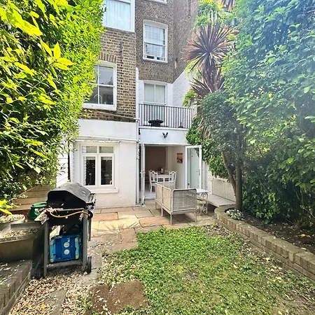 2 Min Walk To Portobello Road