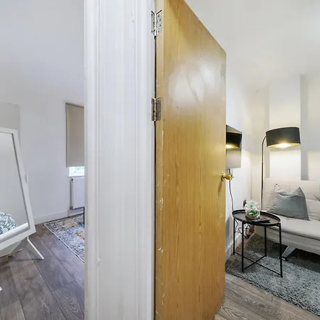 Ground Floor Budget & 1bed * London