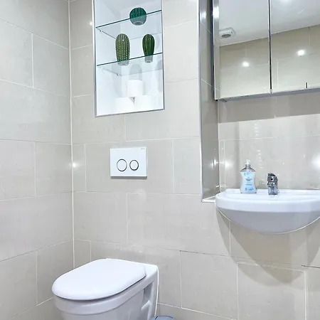 Contemporary With Private Terraces In Shoreditch, Hoxton, Islington Apartmán Londýn