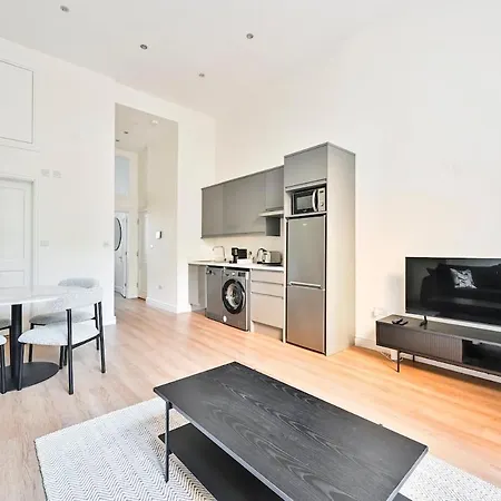 Knightsbridge Ground Floor Gem Next Hide Park Apartment