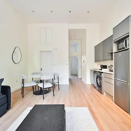 Apartment Knightsbridge Ground Floor Gem Next Hide Park