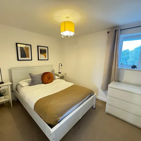 Modern & Ideally Located 2bd Flat Heart Of Dalston Apartment *