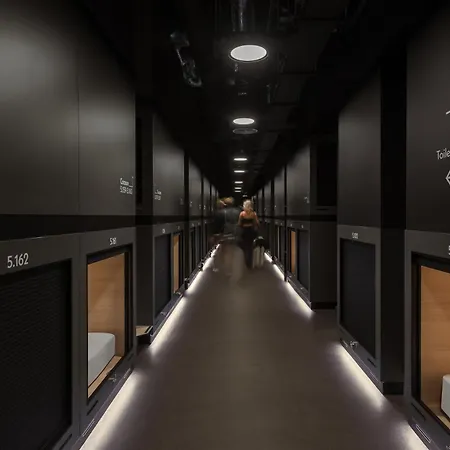 Piccadilly Hôtel capsule