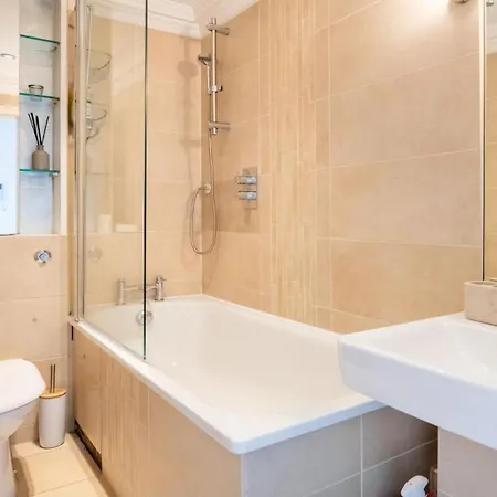 Warm And Welcoming 1bd Flat In East