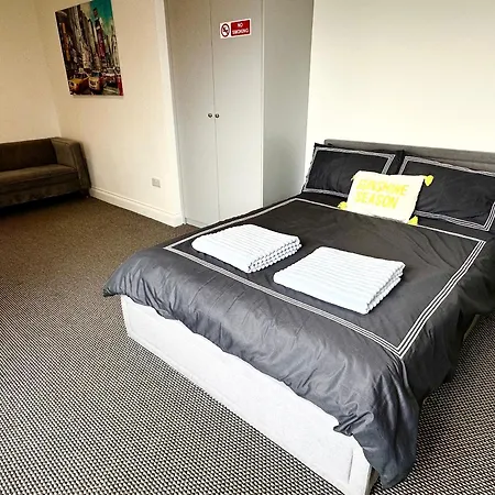 Stylish Modern, Private Apartment,15 Mins To London * Hendon