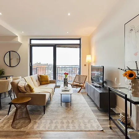 The Harlesden Escape - Spacious 3bdr Flat With Balcony Apartmán