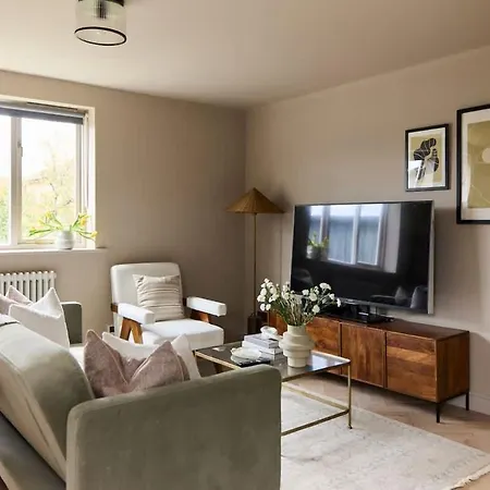 The Wonder - Lovely 1bdr Flat With Parking Apartman