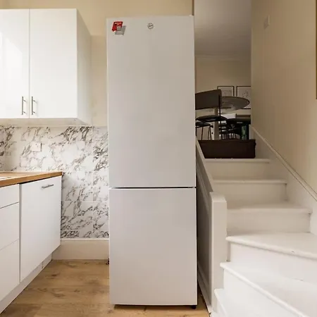 The Notting Hill Base - Charming 2bdr With Balcony דירה לונדון
