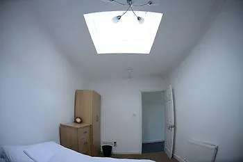 The Beehive 3*