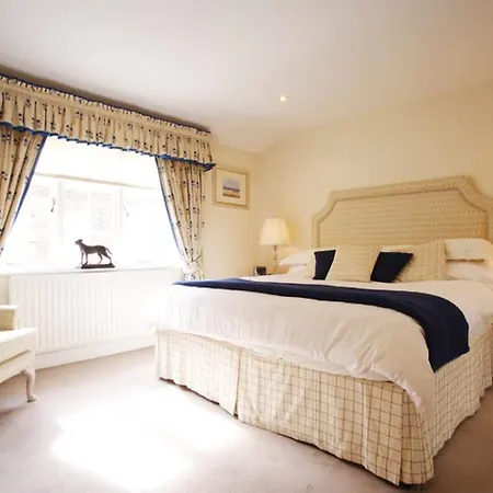 Hyde Park Gardens Mews Apartment