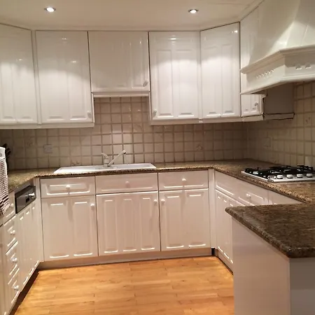 Hyde Park Gardens Mews Apartment London