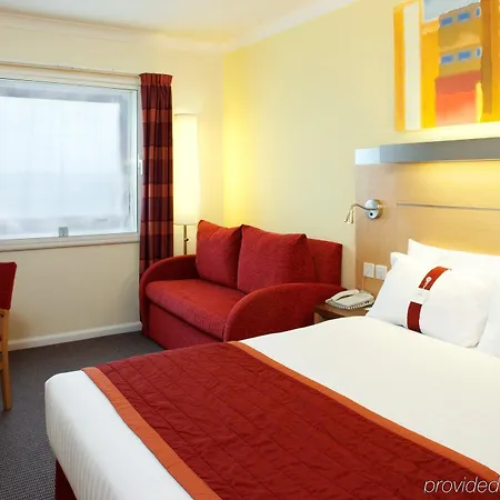 Express Park Royal By Ihg Hotel 3*