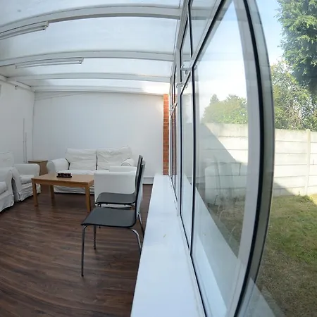 The Beehive 3*