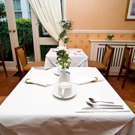 Maranton House Kensington 3* London