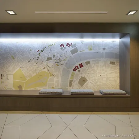Citadines Trafalgar Square Апарт-отель Лондон