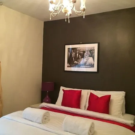 Kensington Court Notting Hill 2*