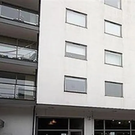 Apartment Bridge In Southwark *
