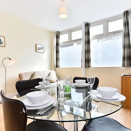 225-227 Royal College Street Apartment *