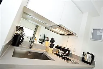 Apartahotel Staycity London Heathrow 4*