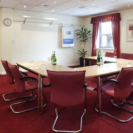 Express Park Royal By Ihg Londra