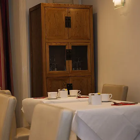 Hotel The Premier Notting Hill 4*