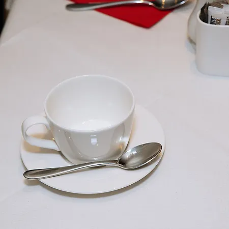 The Premier Notting Hill Hotel 4*
