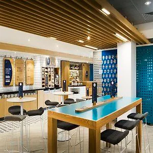 Hotel Express Park Royal By Ihg 3*