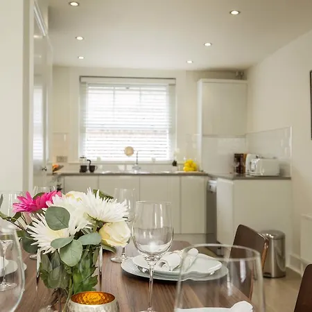 Covent Garden Oasis - 2 Bedrooms 2 Baths *