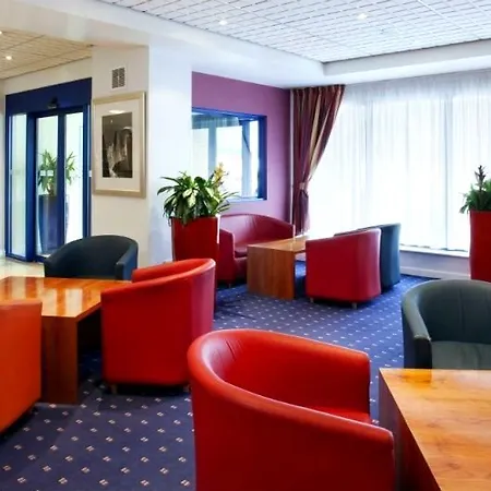 Hotel Express Park Royal By Ihg