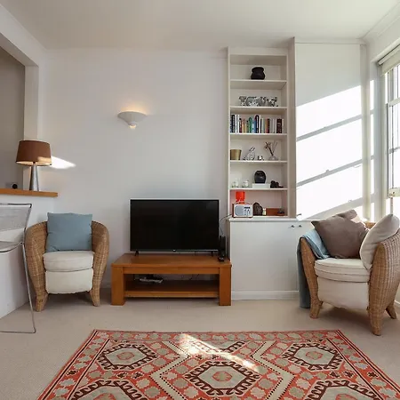 Bright And Spacious 1 Bedroom In The Heart Of Kensington Appartamento *
