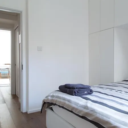 Apartment Finborough London
