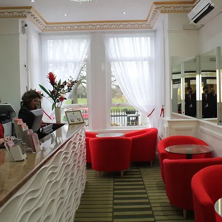 Clapham South Dudley Hotel 2*