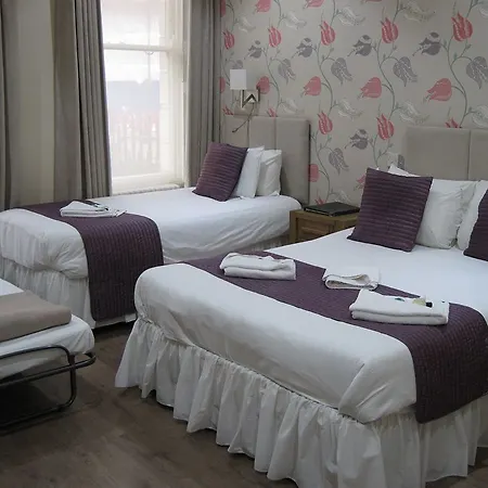 Hotel George 3*