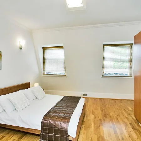 Lancaster Gate Hyde Park Aparthotel 4*