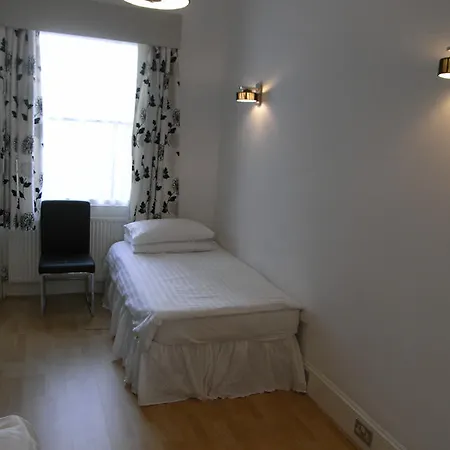 Lancaster Gate Hyde Park Aparthotel 4*