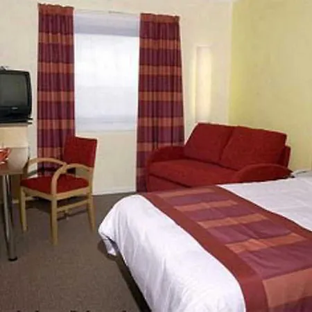 Express Park Royal By Ihg Hotel