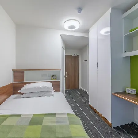 Apartment Garden Halls University Of *